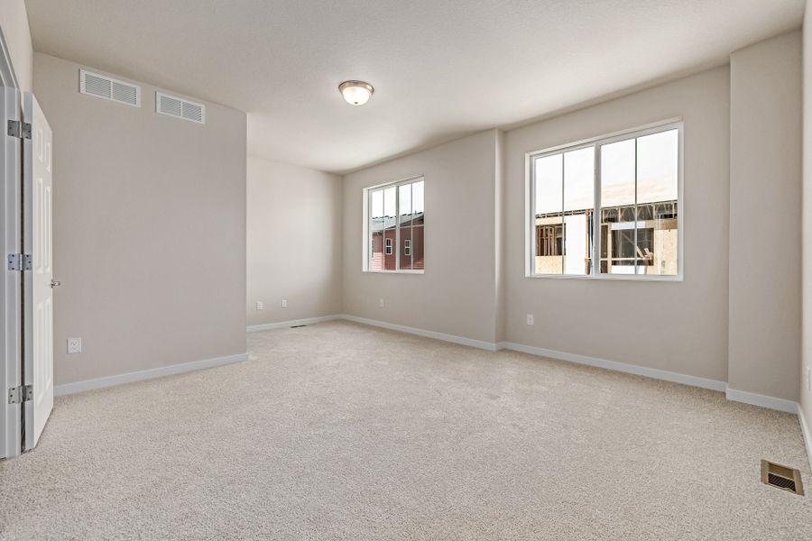 Spacious, unfurnished interior of a new home in Arras Park, Thornton (Image 19).