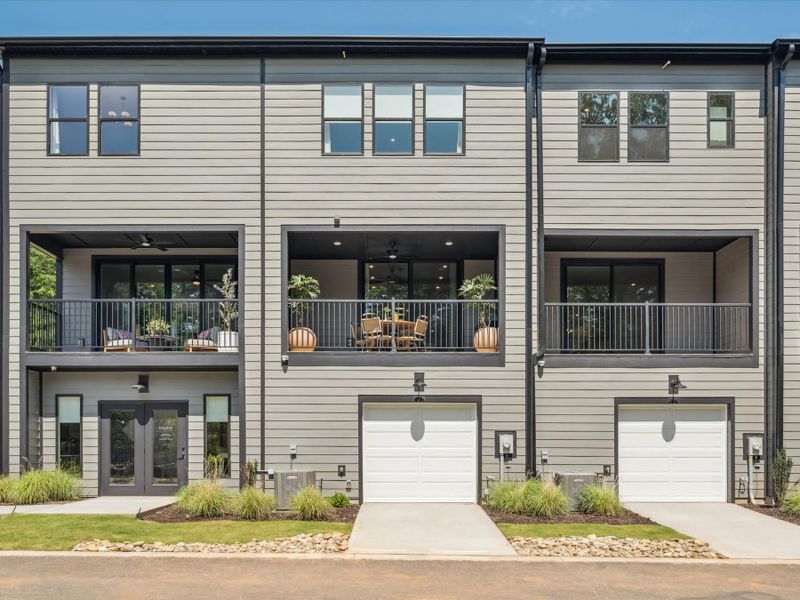Representative exterior details of a home built from the Hudson by Tri Pointe Homes in Old Town Village, Waxhaw (Image 27).