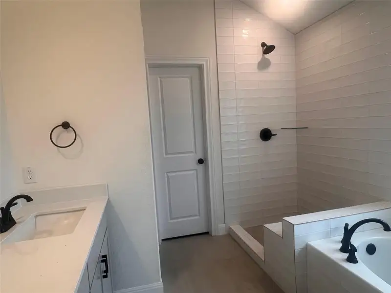 Home is under construction, not the actual photos – for illustrative purposes only. Please confirm features and color selections Home is under construction, not the actual photos – for illustrative purposes only. Please confirm features and color selections