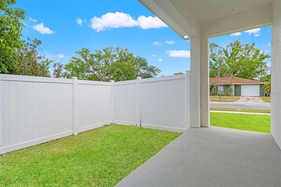 Exterior details and patio area of a home in , Holiday (Image 19).