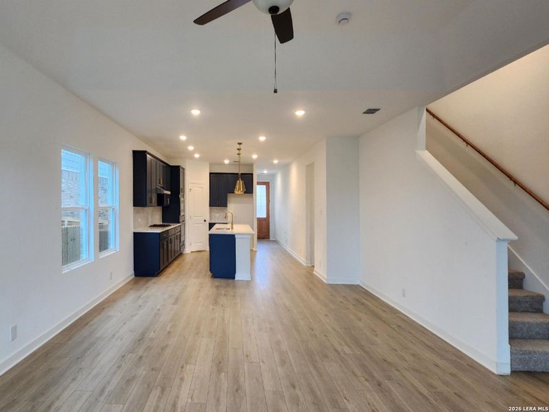 Spacious, unfurnished interior of a new home in Arcadia Ridge, San Antonio (Image 14).