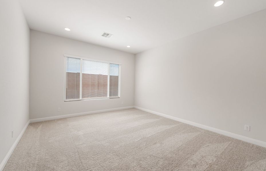 Spacious, unfurnished interior of a new home in Artisan at Asante, Surprise (Image 23).