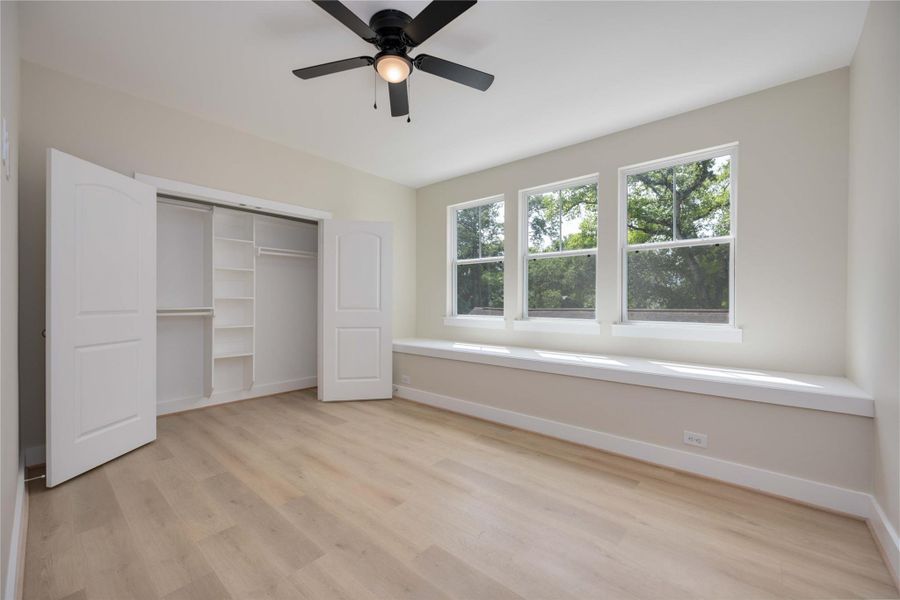 Spacious, unfurnished interior of a new home in , Houston (Image 10).