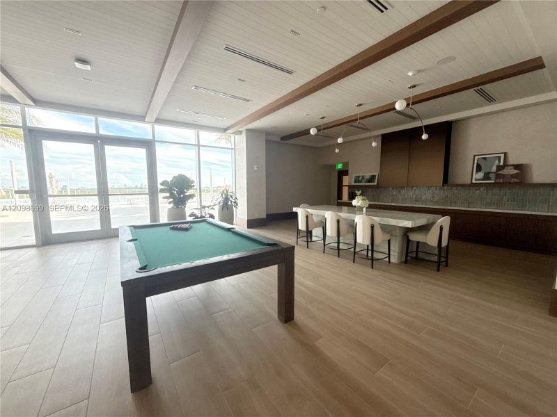 Community amenities in , North Miami (Image 35). Community amenities in , North Miami (Image 35).