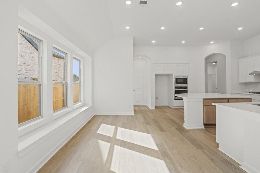 Spacious, unfurnished interior of a new home in Sunterra, Katy (Image 18).