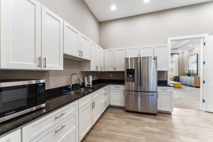 Furnished interior view inside a new home in Banyan Bay, Stuart (Image 5).