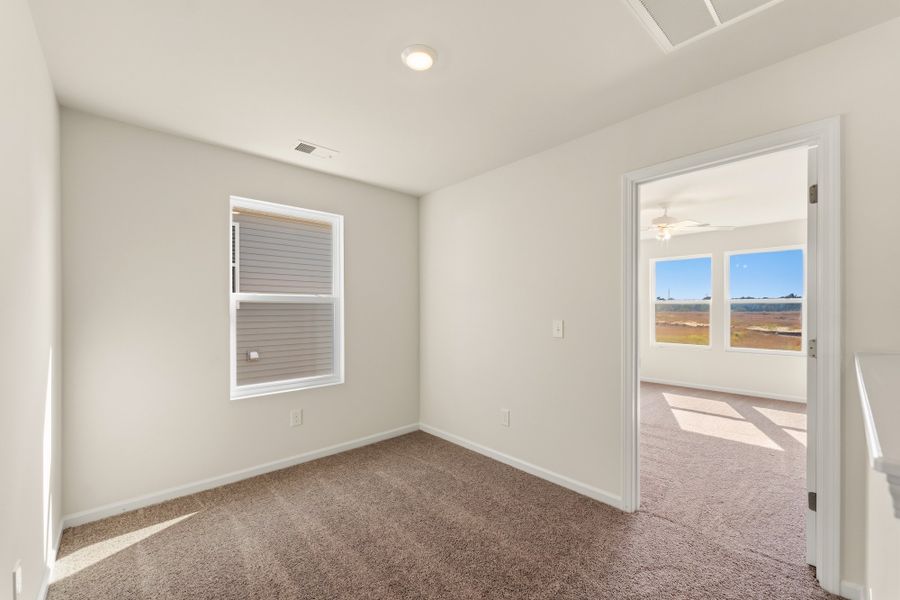 Spacious, unfurnished interior of a new home in Mayfair Village, Spartanburg (Image 20).
