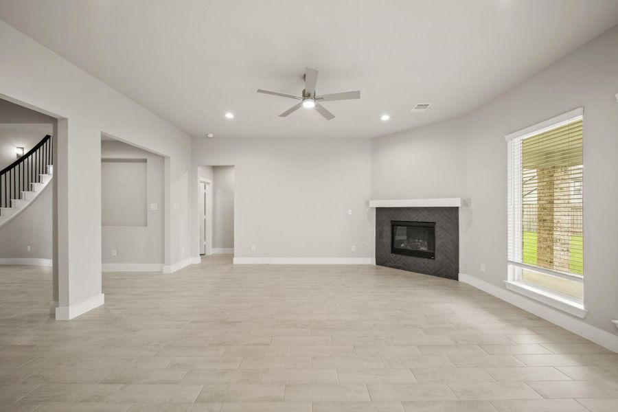 Spacious, unfurnished interior of a new home in Beacon Hill, Waller (Image 20). Spacious, unfurnished interior of a new home in Beacon Hill, Waller (Image 20).