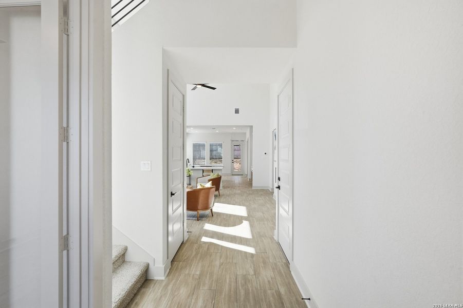 Spacious, unfurnished interior of a new home in Buffalo Crossing, Cibolo (Image 35).