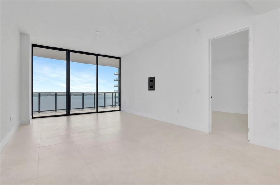 Spacious, unfurnished interior of a new home in The Ritz-Carlton Residences, Tampa (Image 24). Spacious, unfurnished interior of a new home in The Ritz-Carlton Residences, Tampa (Image 24).