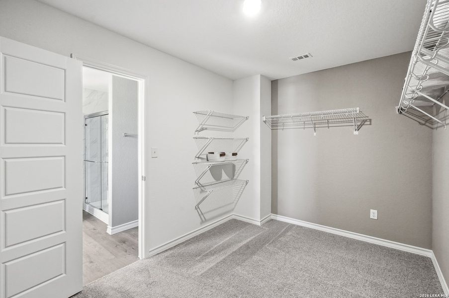 Spacious, unfurnished interior of a new home in Horizon Ridge, San Antonio (Image 22).