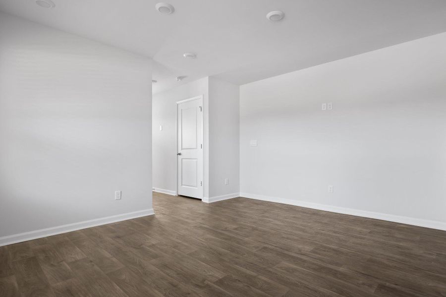 Spacious, unfurnished interior of a new home in The Timbers, Harleyville (Image 8).