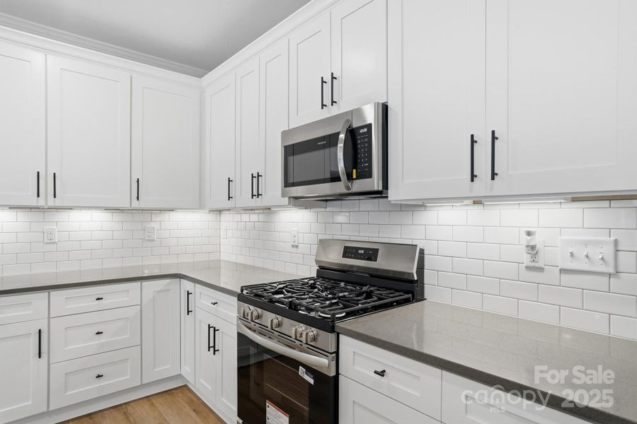 Furnished interior view inside a new home in Harrisburg Village, Harrisburg (Image 11).