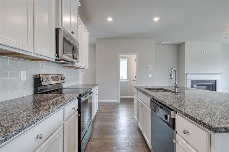 Furnished interior view inside a new home in Alcovy Village, Lawrenceville (Image 10).