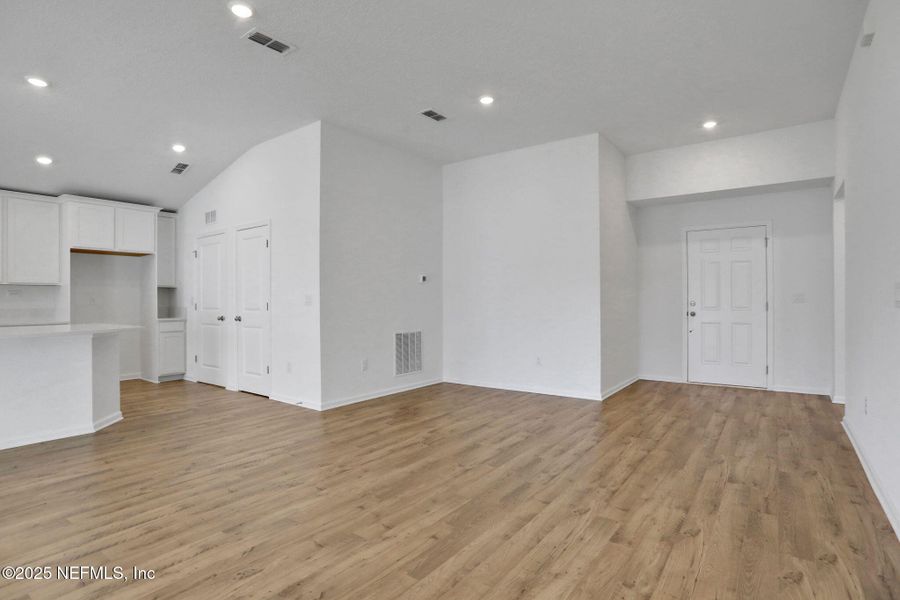 Spacious, unfurnished interior of a new home in Cordova Palms, St. Augustine (Image 29).