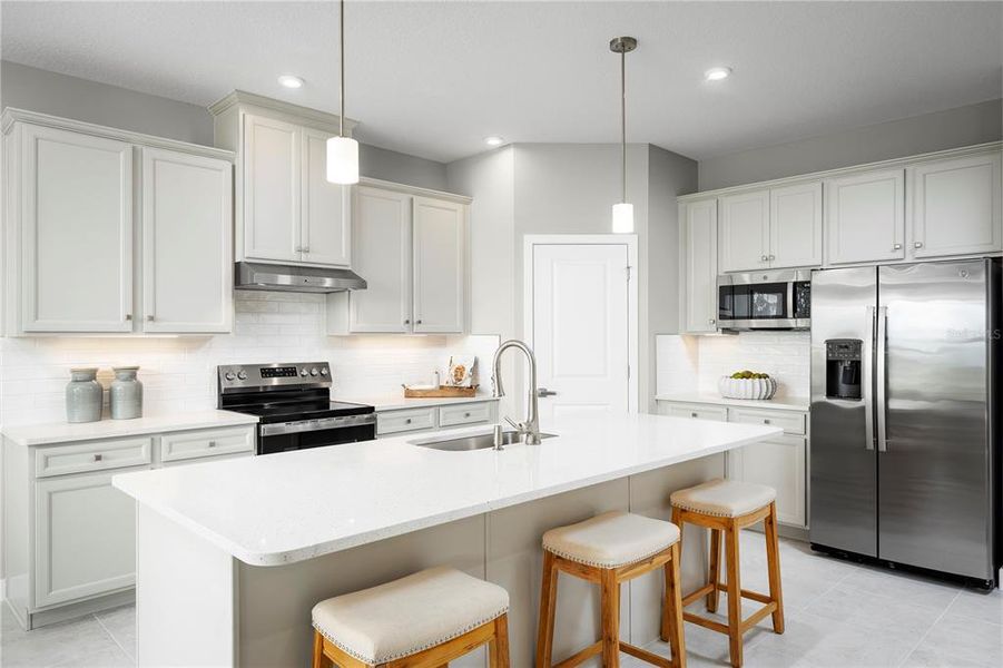 Furnished interior view inside a new home in Cedar Landings, Leesburg (Image 10).