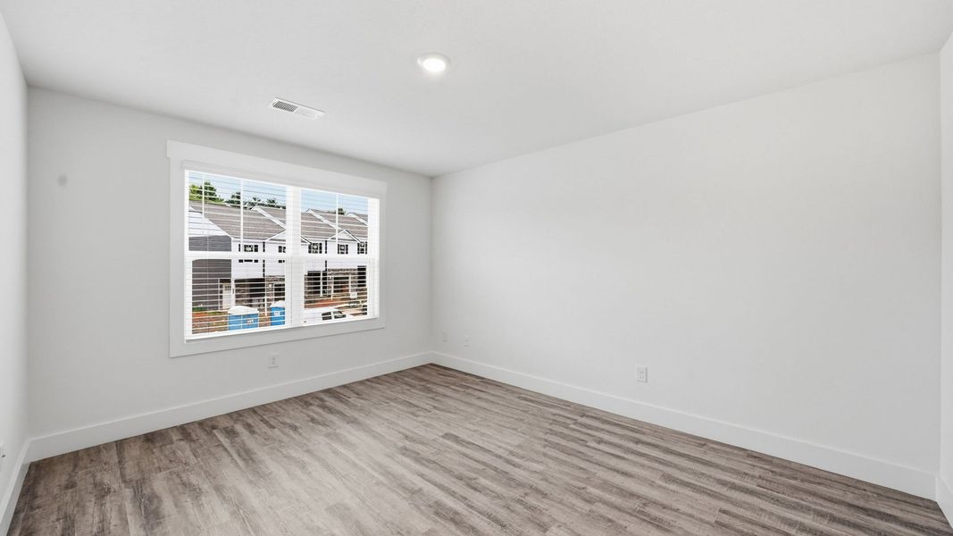 Spacious, unfurnished interior of a new home in The Arbor Townhomes, Kingsport (Image 20).