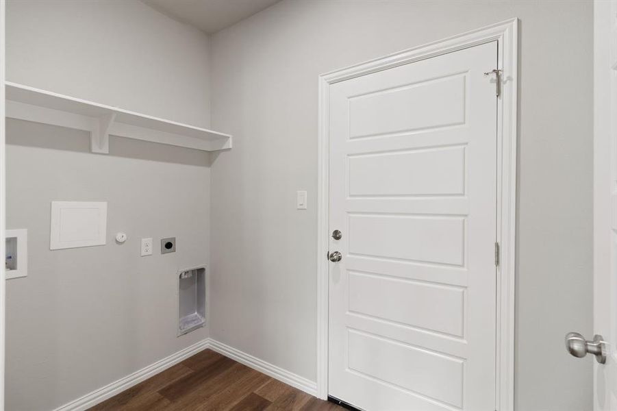 Spacious, unfurnished interior of a new home in , Fort Worth (Image 9).