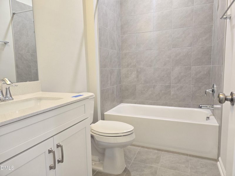 1000016451 1000016451