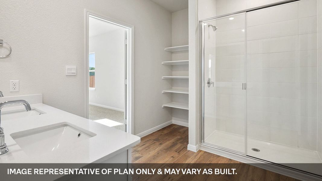 Representative furnished interior of a home built from the The Quincy by D.R. Horton in Thunder Rock, Marble Falls (Image 11).