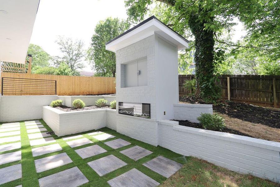 Exterior details and patio area of a home in , Scottdale (Image 3).