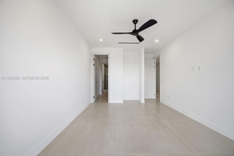 Spacious, unfurnished interior of a new home in , Fort Lauderdale (Image 41). Spacious, unfurnished interior of a new home in , Fort Lauderdale (Image 41).