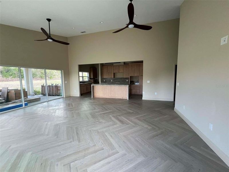 Spacious, unfurnished interior of a new home in , Ocala (Image 8).