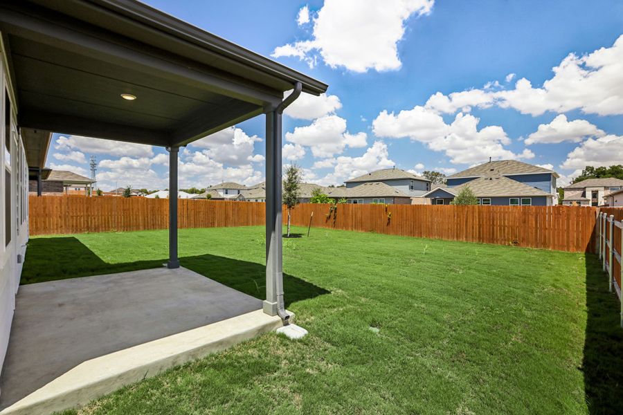 Exterior details and patio area of a home in Lisso, Pflugerville (Image 3).