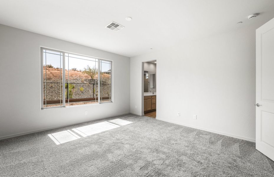 Spacious, unfurnished interior of a new home in Foothills at Northpointe, Peoria (Image 24).