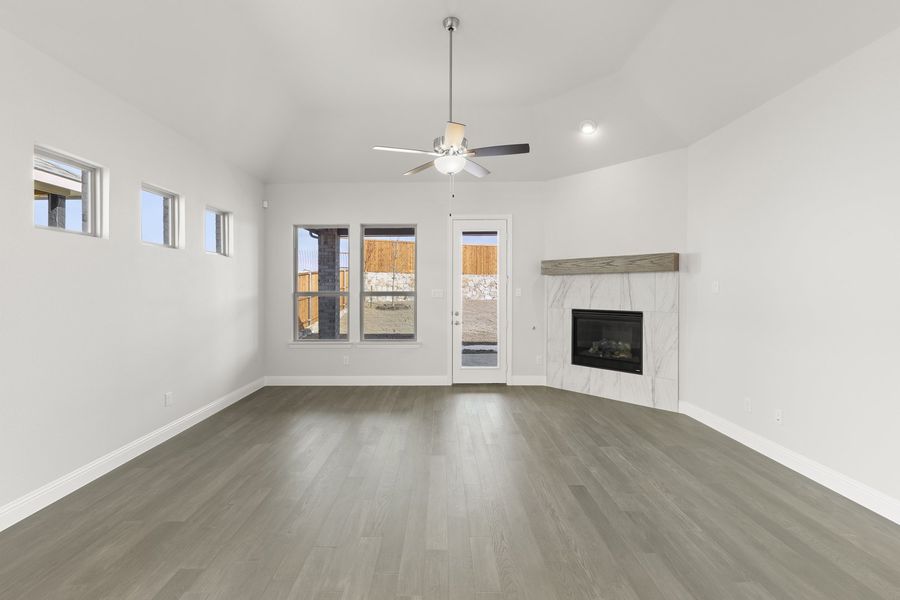 Representative unfurnished interior of a home built from the Glen Rose by Windsor Homes in Anna Town Square, Anna (Image 19).