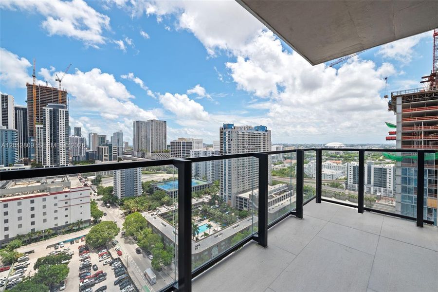 Condo located in Miami, FL showcasing its design and architecture (Image 23).