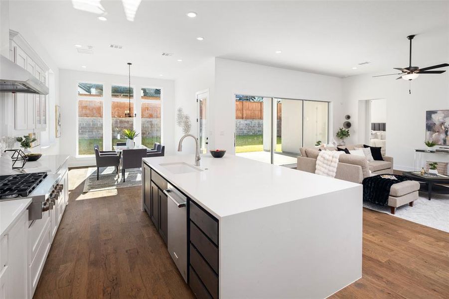 Furnished interior view inside a new home in , Frisco (Image 6).