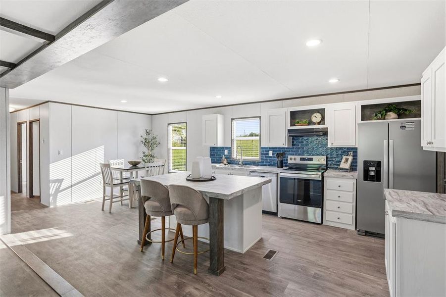 Furnished interior view inside a new home in , Alvarado (Image 9).