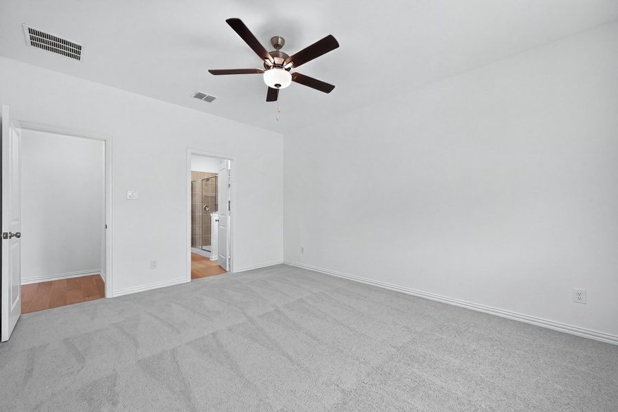 Spacious, unfurnished interior of a new home in River Ridge, Crandall (Image 17). Spacious, unfurnished interior of a new home in River Ridge, Crandall (Image 17).