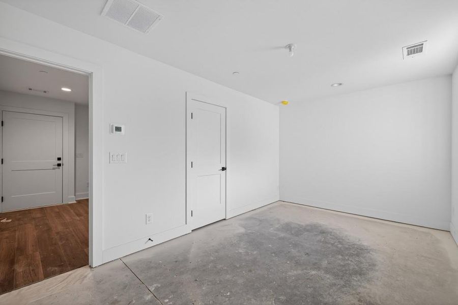 Image 48 of a home in Skyview On Broad. Image 48 of a home in Skyview On Broad.