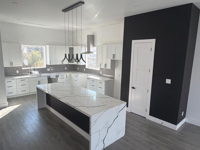 Furnished interior view inside a new home in , Dallas (Image 5).