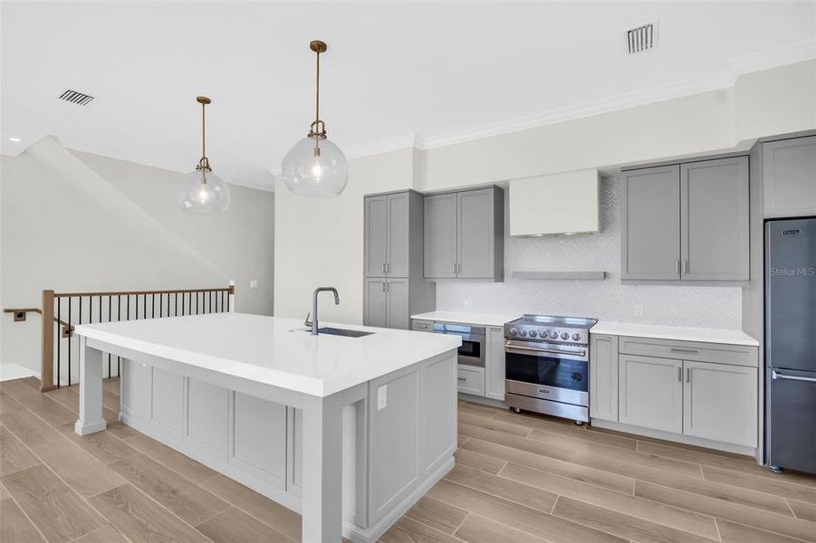 Furnished interior view inside a new home in , St. Petersburg (Image 8).