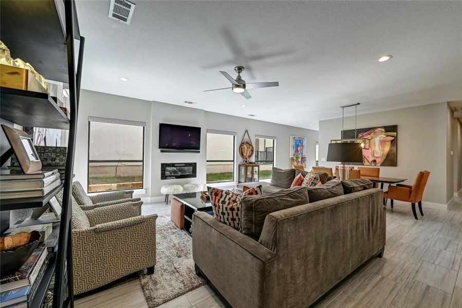 Furnished interior view inside a new home in , Horseshoe Bay (Image 7).