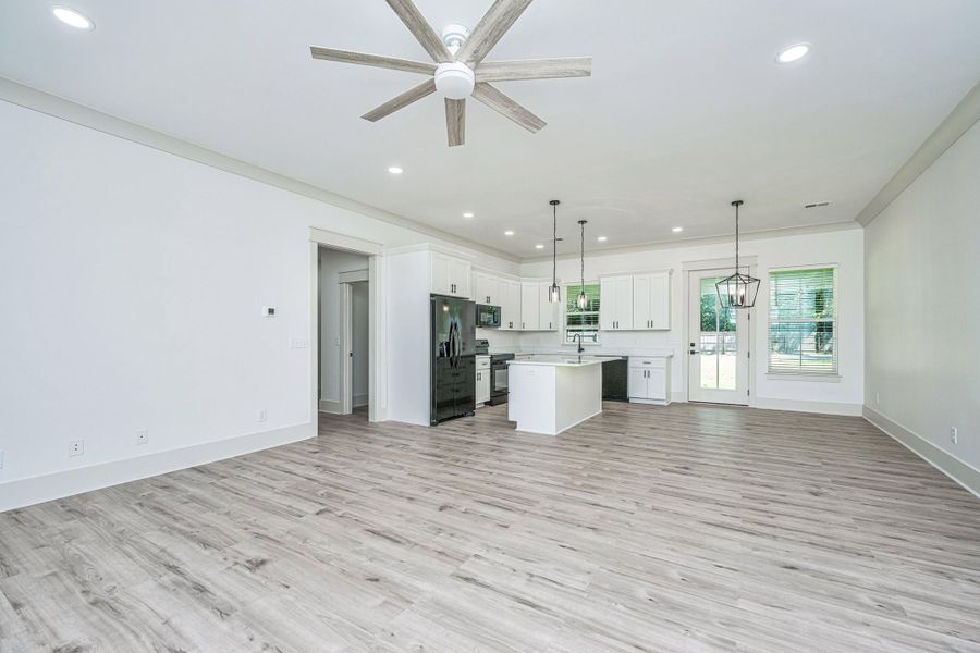Spacious, unfurnished interior of a new home in , Hanahan (Image 16).