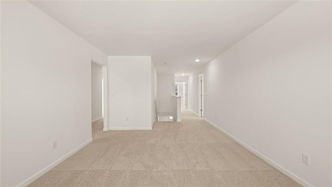 Spacious, unfurnished interior of a new home in Kingston Ranch at Lake Oconee, Buckhead (Image 15).