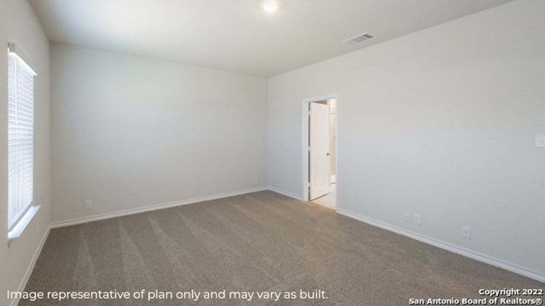 Spacious, unfurnished interior of a new home in Brookstone Creek, San Antonio (Image 23).