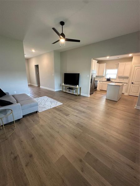 Spacious, unfurnished interior of a new home in Vista West, Fort Worth (Image 14).