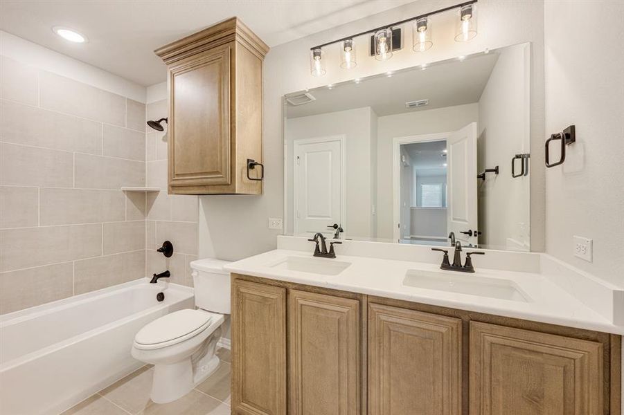 Furnished interior view inside a new home in Sunrise at Garden Valley 60-79, Waxahachie (Image 5). Furnished interior view inside a new home in Sunrise at Garden Valley 60-79, Waxahachie (Image 5).