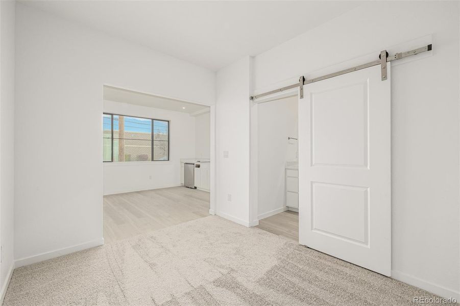 Spacious, unfurnished interior of a new home in , Denver (Image 18).