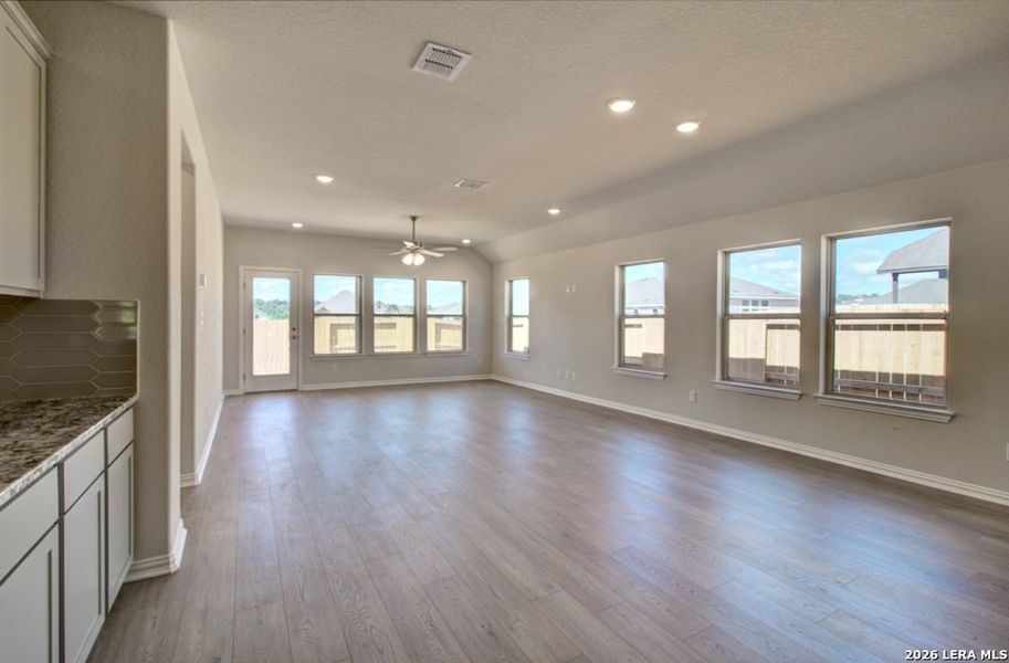 Spacious, unfurnished interior of a new home in Clear Creek, New Braunfels (Image 11).