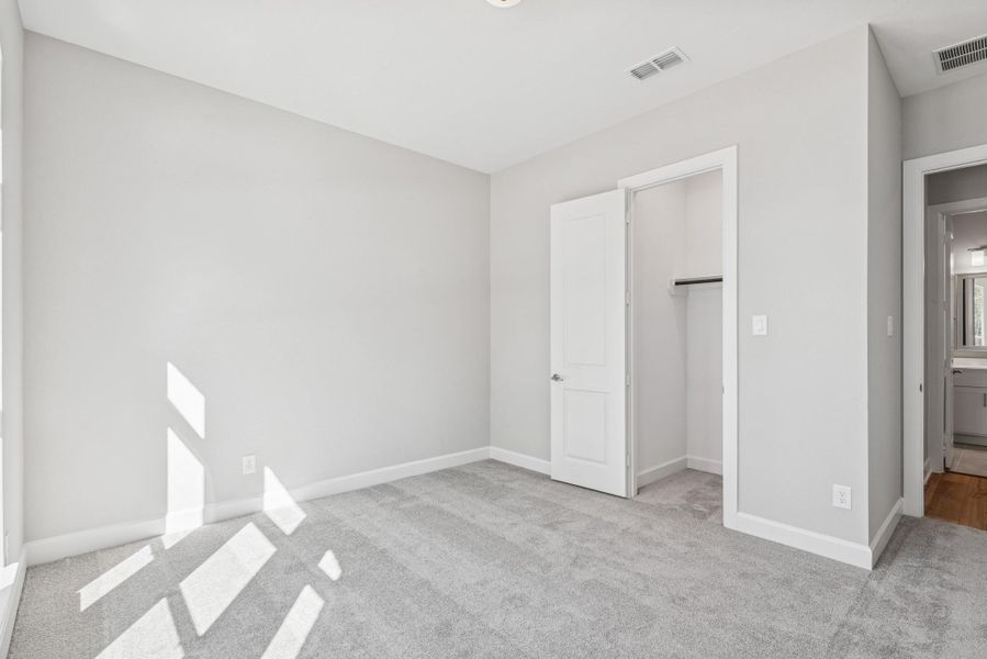 Spacious, unfurnished interior of a new home in ARTAVIA 65' Homesites, Conroe (Image 20). Spacious, unfurnished interior of a new home in ARTAVIA 65' Homesites, Conroe (Image 20).