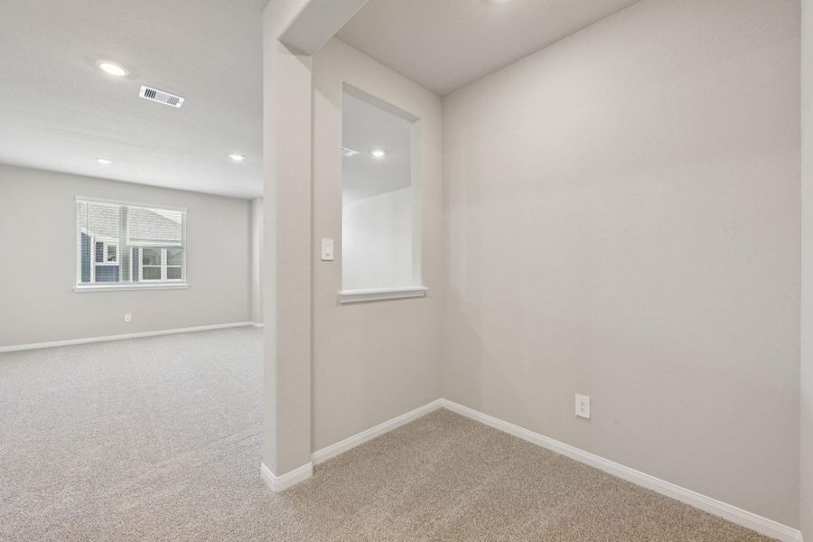 Spacious, unfurnished interior of a new home in Kemah Crossing - Luxe Series, Kemah (Image 41). Spacious, unfurnished interior of a new home in Kemah Crossing - Luxe Series, Kemah (Image 41).