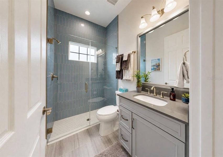 Furnished interior view inside a new home in , Apollo Beach (Image 55).