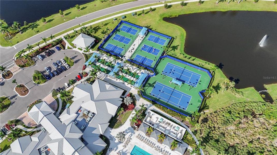 Image 37 of a home in Del Webb BayView.