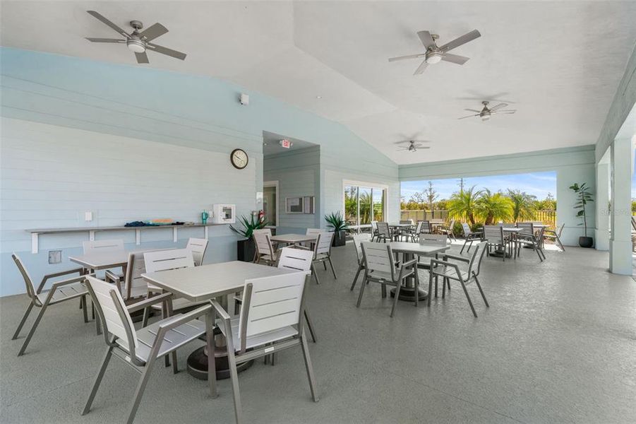 Community amenities in , Port Charlotte (Image 41).